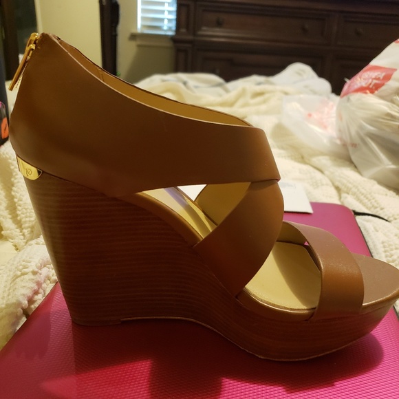 Michael Kors Shoes - Picture 3 of 4